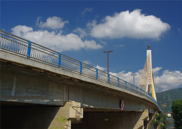武隆304不锈钢桥梁护栏：安全、耐用与美观的完美结合